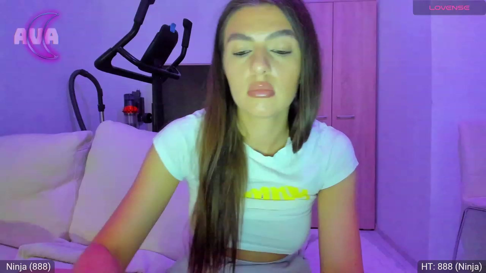 Gallery image thumbnail from AvaMoonlight's myfreecams stream on, 08/20/2023, 24:00 image 4 of 20