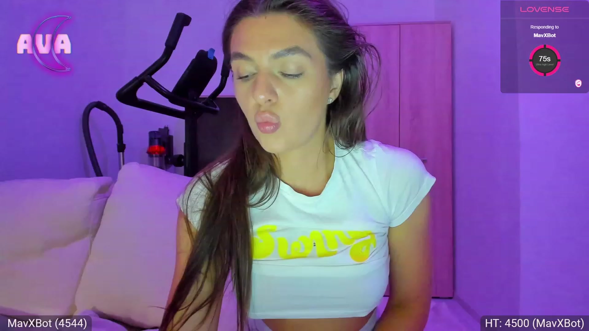 Gallery image thumbnail from AvaMoonlight's myfreecams stream on, 08/20/2023, 23:03 image 8 of 20