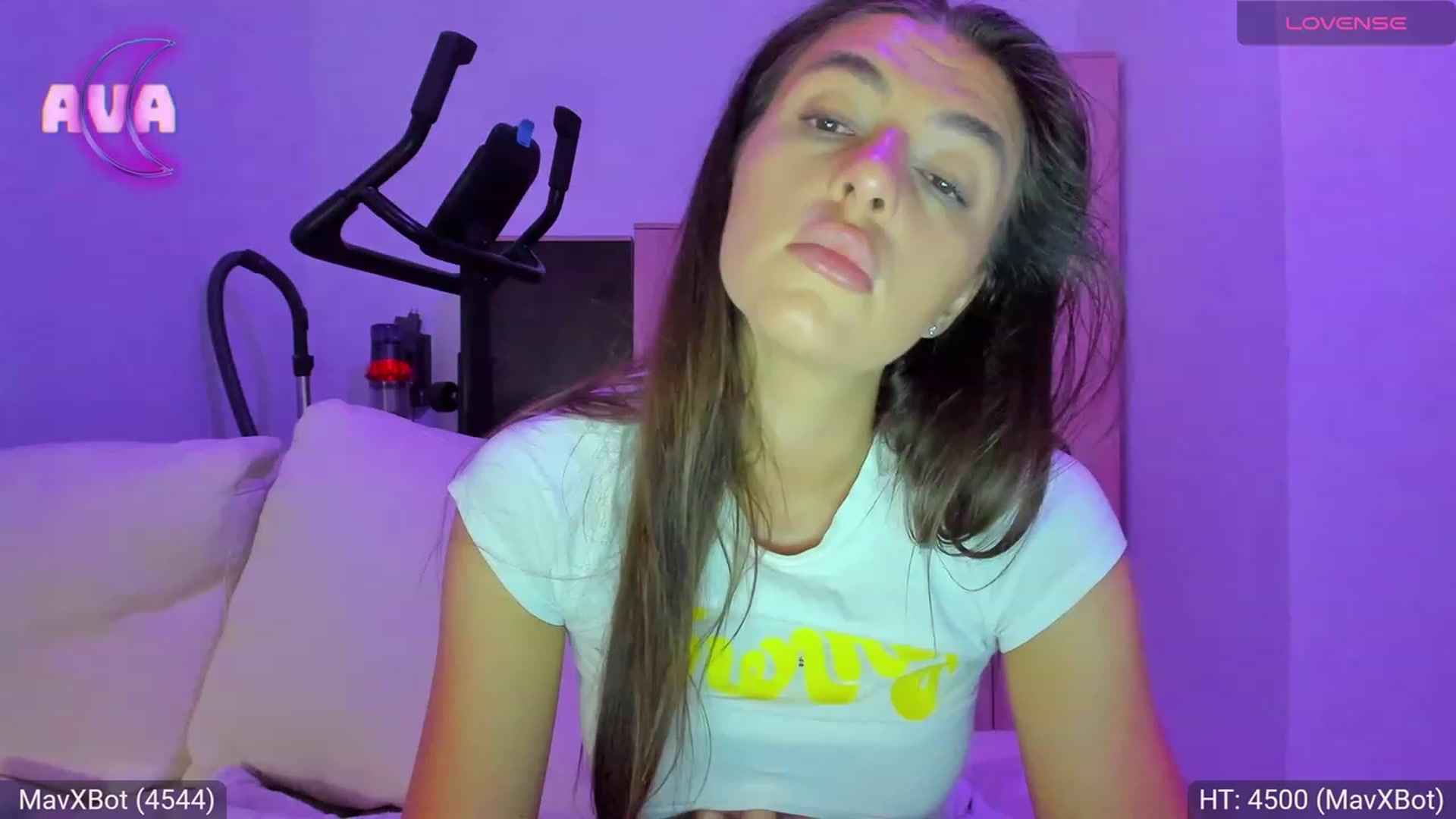 Gallery image thumbnail from AvaMoonlight's myfreecams stream on, 08/20/2023, 23:03 image 15 of 20