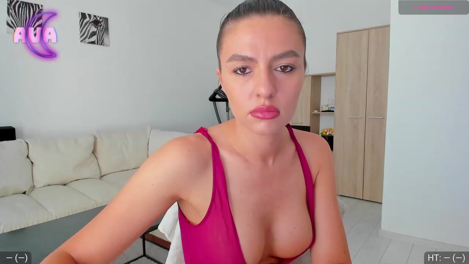 Gallery image thumbnail from AvaMoonlight's myfreecams stream on, 08/25/2023, 16:08 image 2 of 20