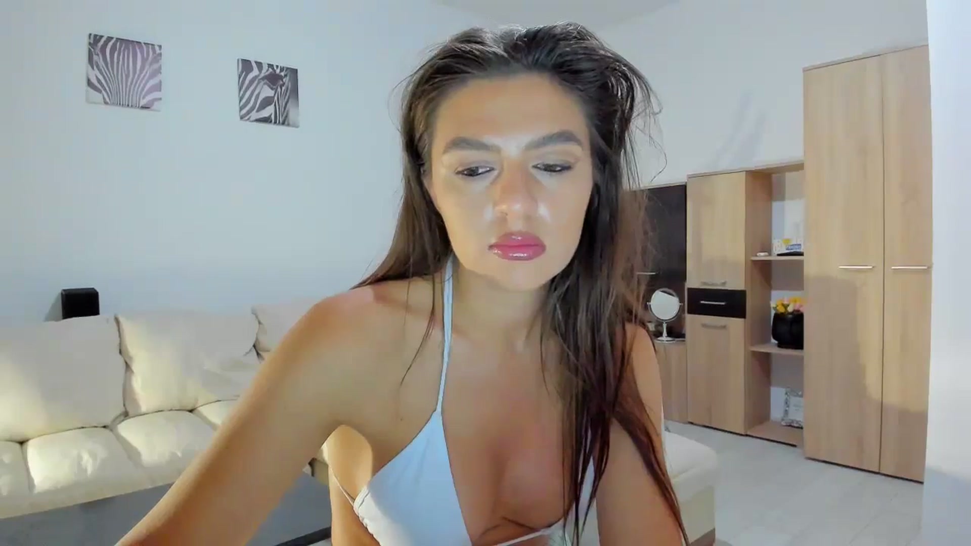 Gallery image thumbnail from AvaMoonlight's myfreecams stream on, 09/14/2023, 23:47 image 7 of 20