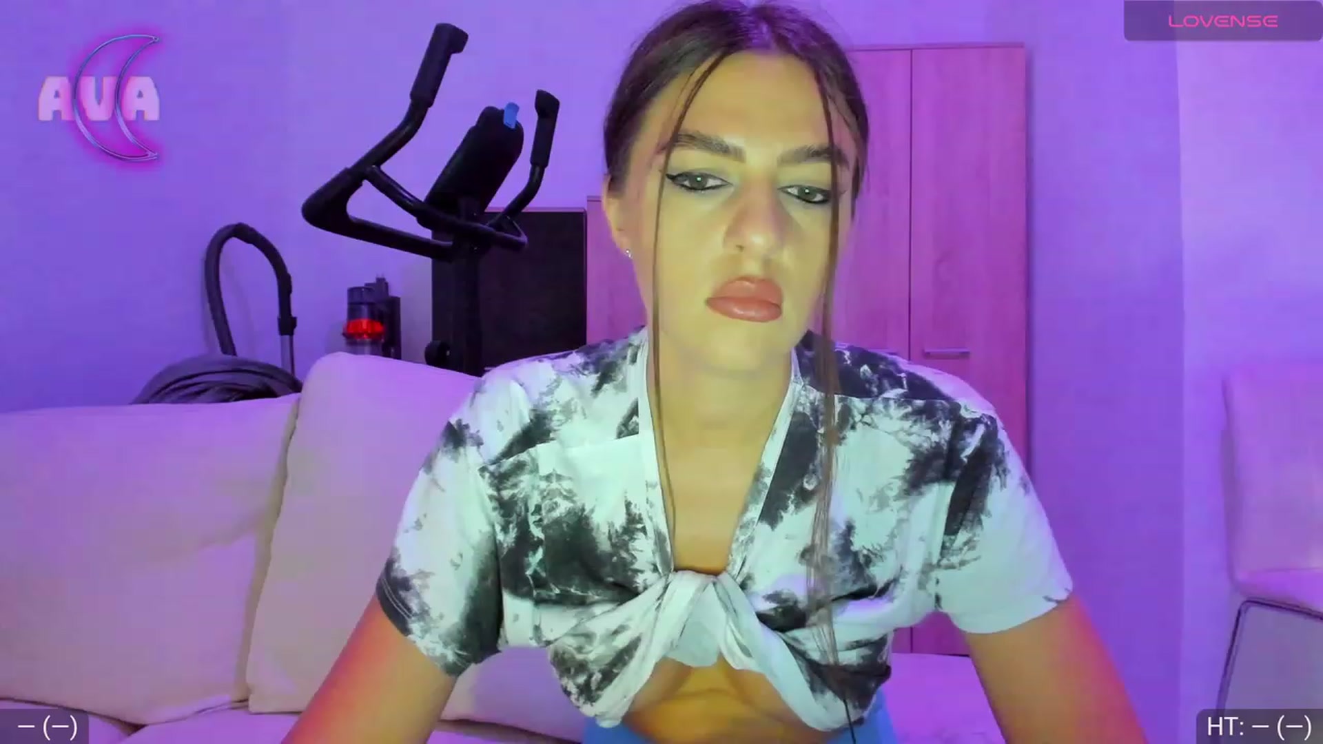 Gallery image thumbnail from AvaMoonlight's myfreecams stream on, 09/19/2023, 22:36 image 14 of 20