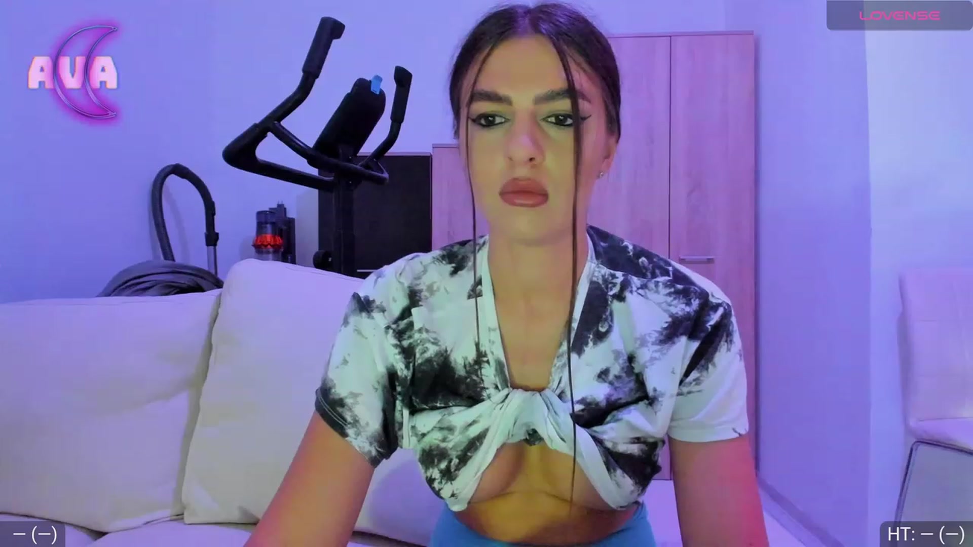 Gallery image thumbnail from AvaMoonlight's myfreecams stream on, 09/19/2023, 22:36 image 7 of 20