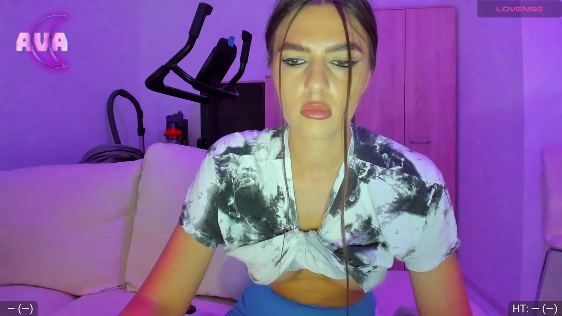 Gallery image thumbnail from AvaMoonlight's myfreecams stream on, 09/19/2023, 23:23 image 5 of 20
