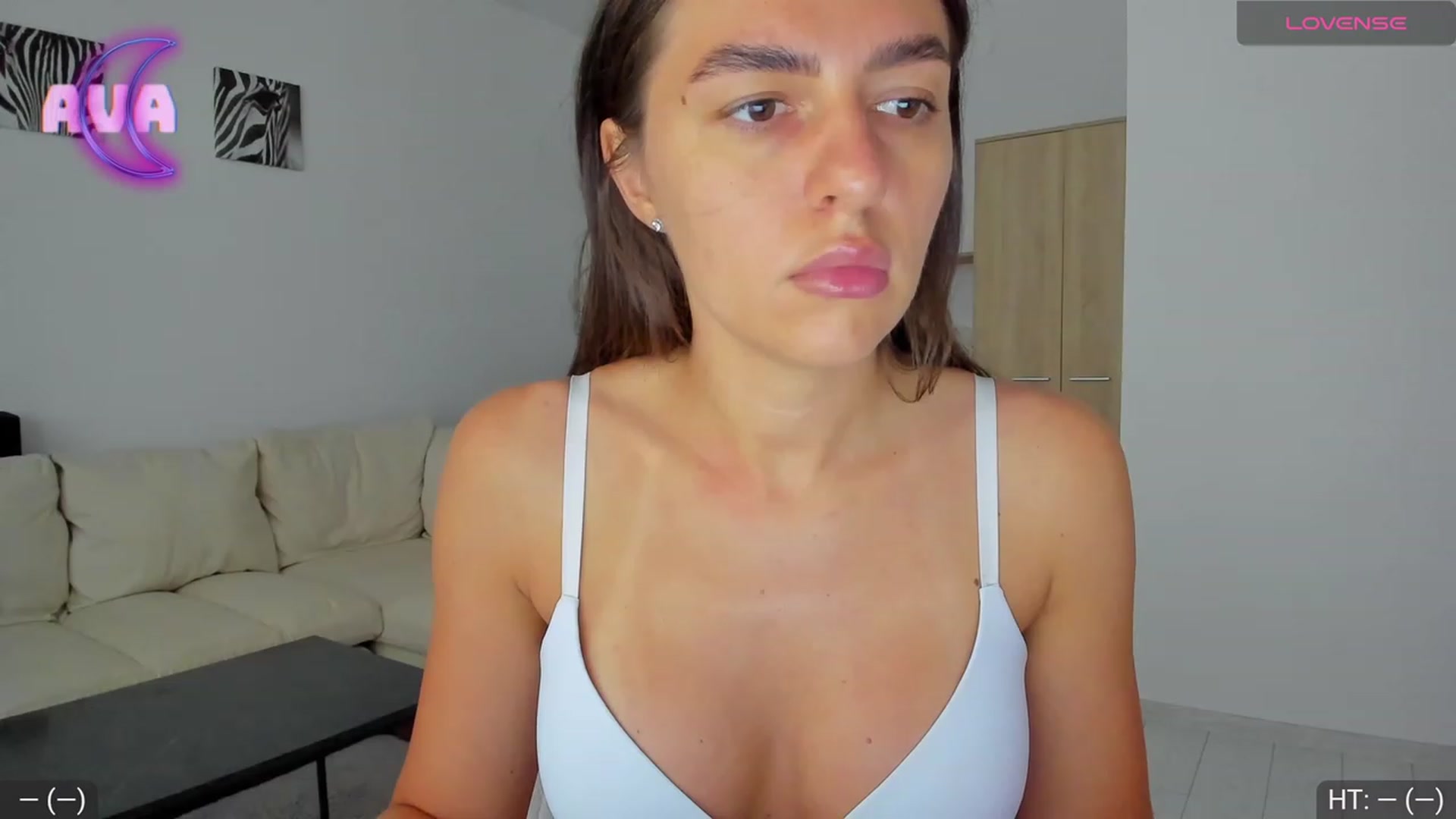 Gallery image thumbnail from AvaMoonlight's myfreecams stream on, 09/20/2023, 16:35 image 3 of 20