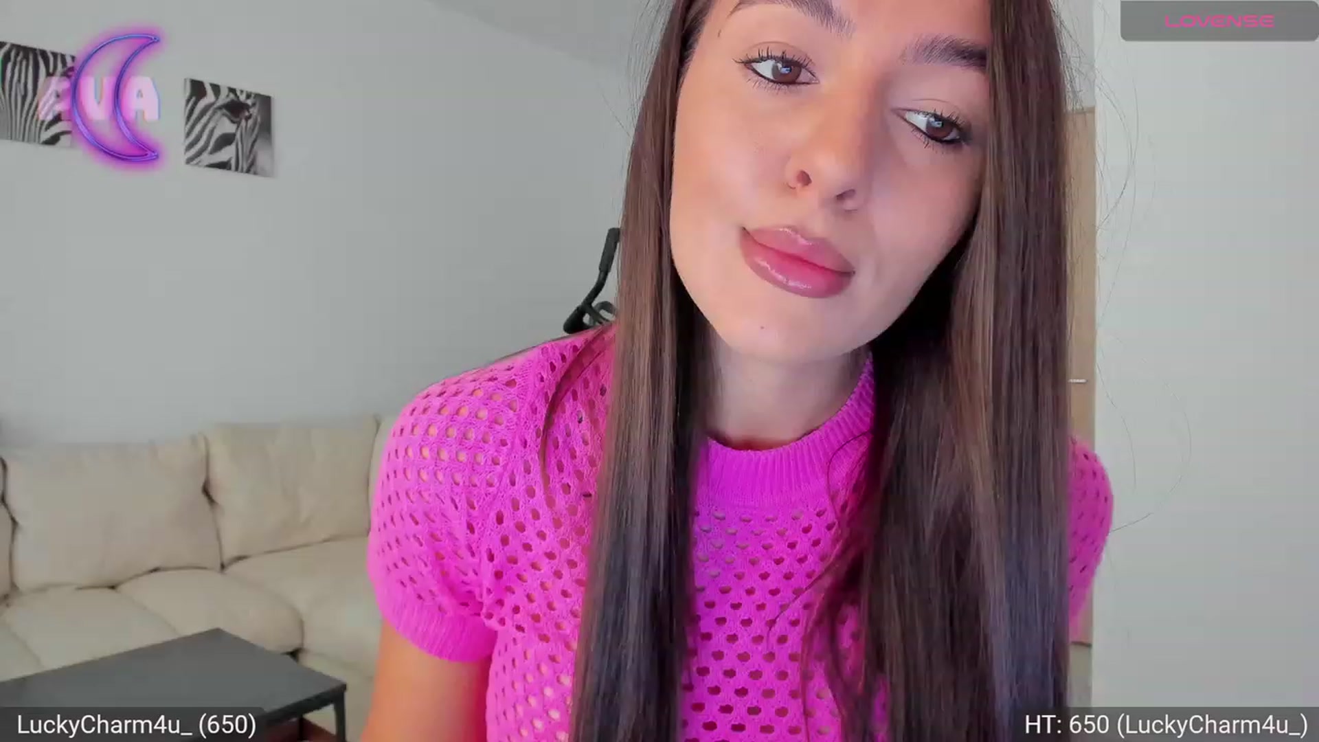 Gallery image thumbnail from AvaMoonlight's myfreecams stream on, 09/27/2023, 14:58 image 18 of 20