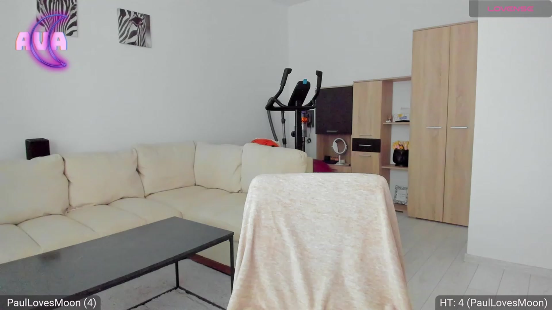 Gallery image thumbnail from AvaMoonlight's myfreecams stream on, 10/03/2023, 16:14 image 12 of 20
