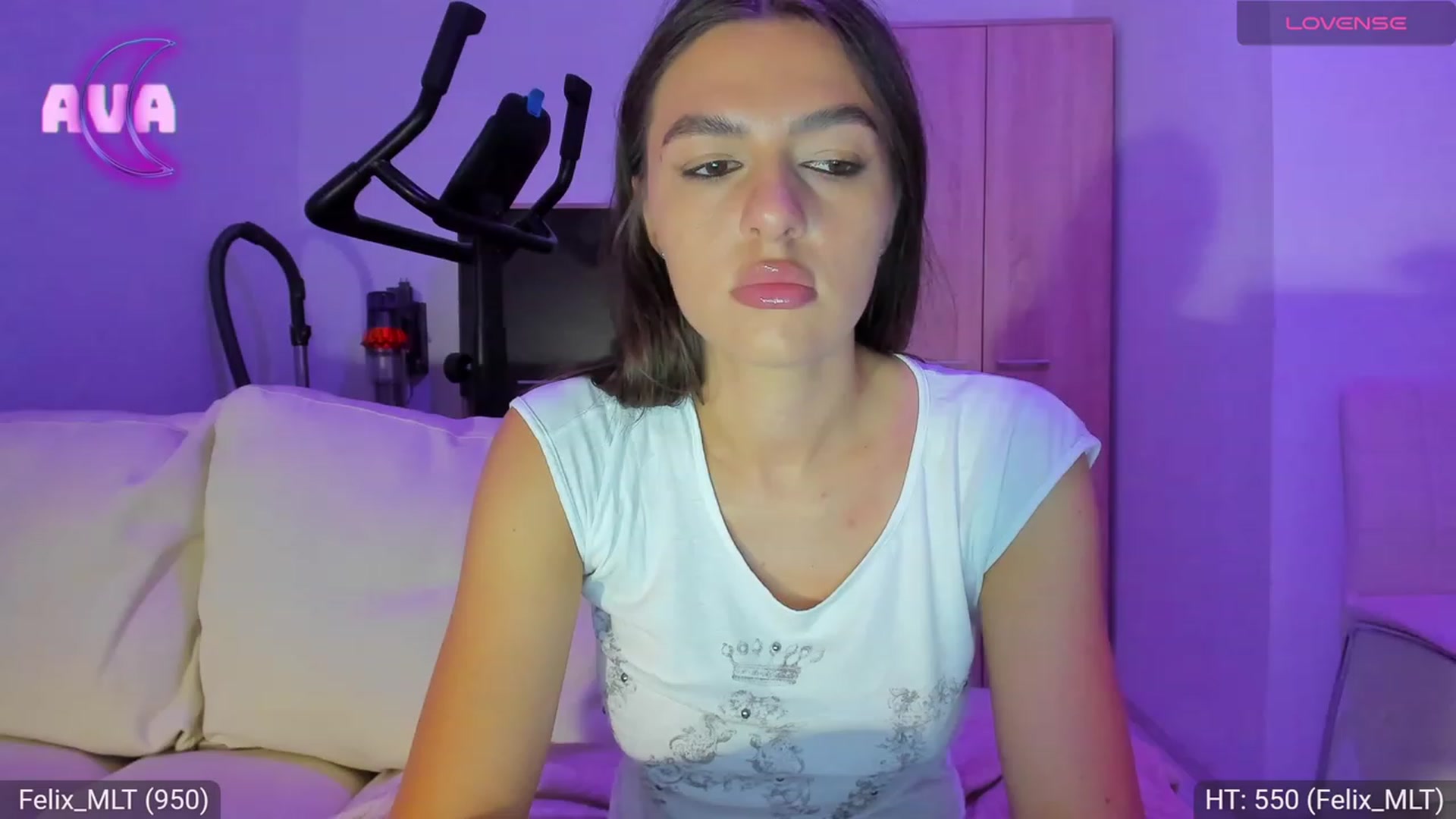 Gallery image thumbnail from AvaMoonlight's myfreecams stream on, 10/05/2023, 24:12 image 17 of 20