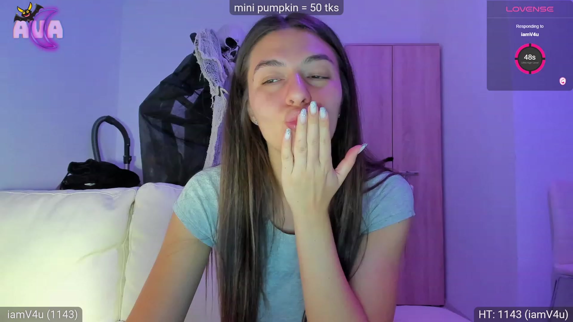 Gallery image thumbnail from AvaMoonlight's myfreecams stream on, 10/18/2023, 23:01 image 12 of 20