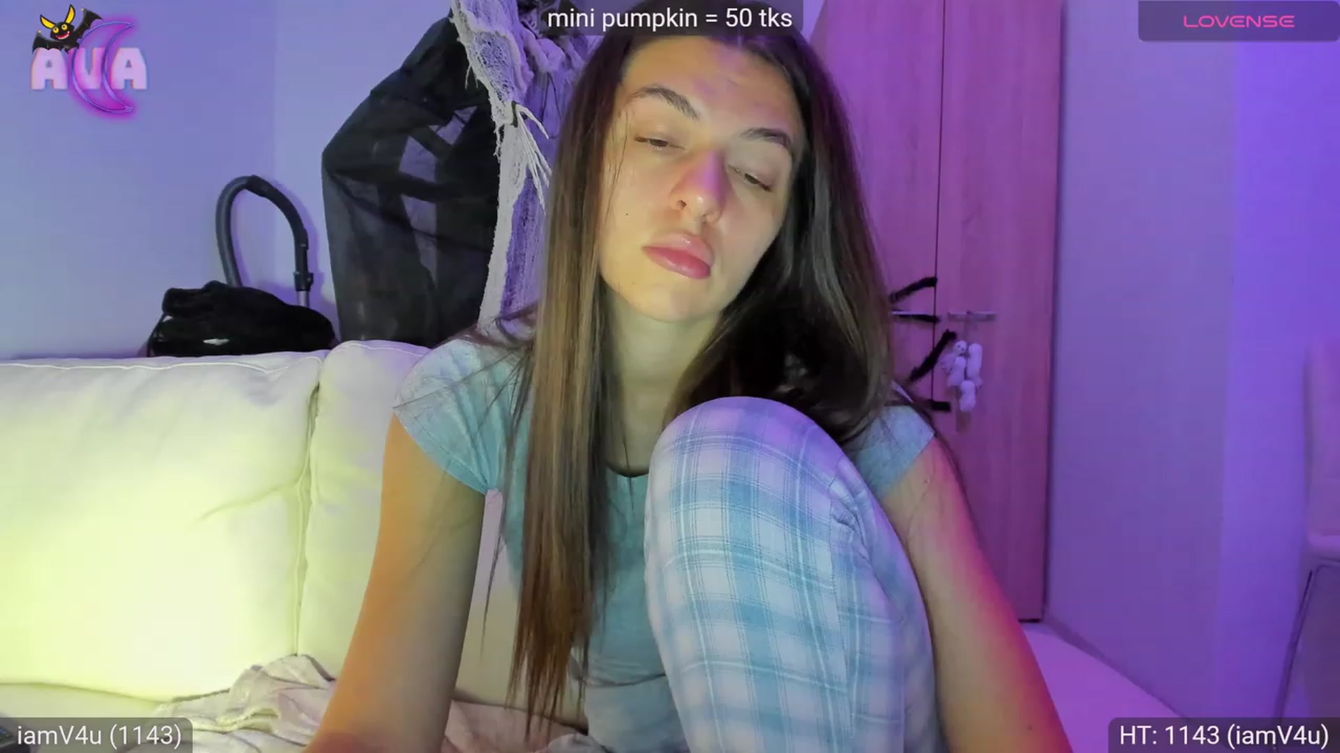 Gallery image thumbnail from AvaMoonlight's myfreecams stream on, 10/18/2023, 23:01 image 20 of 20