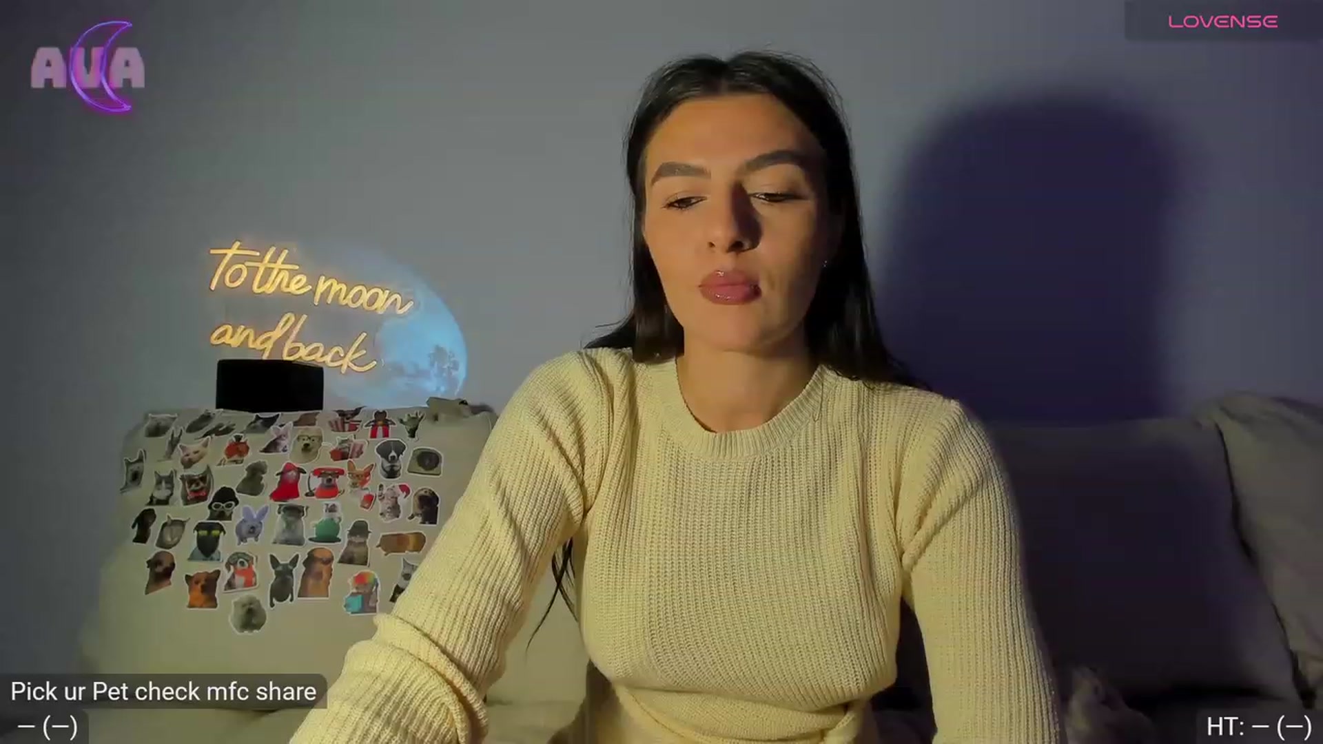 Gallery image thumbnail from AvaMoonlight's myfreecams stream on, 11/20/2023, 17:01 image 2 of 20