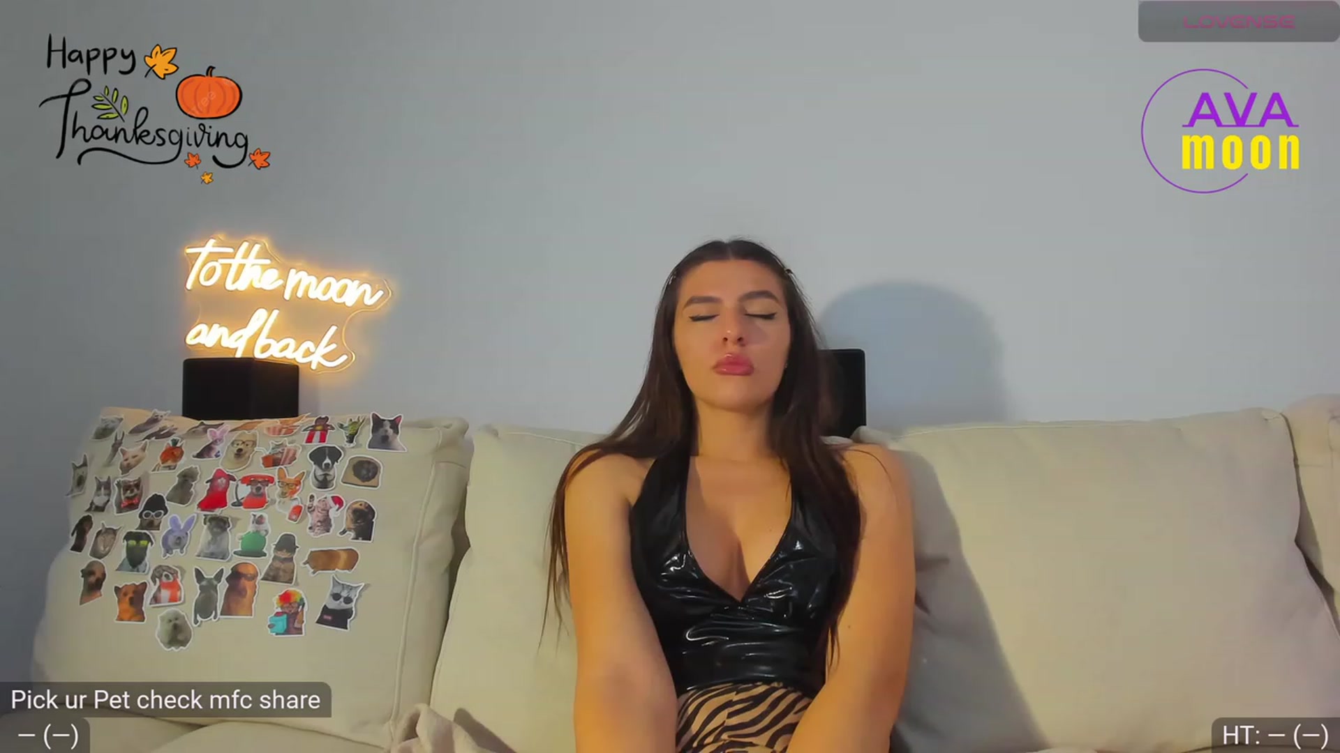 Gallery image thumbnail from AvaMoonlight's myfreecams stream on, 11/24/2023, 24:32 image 3 of 20