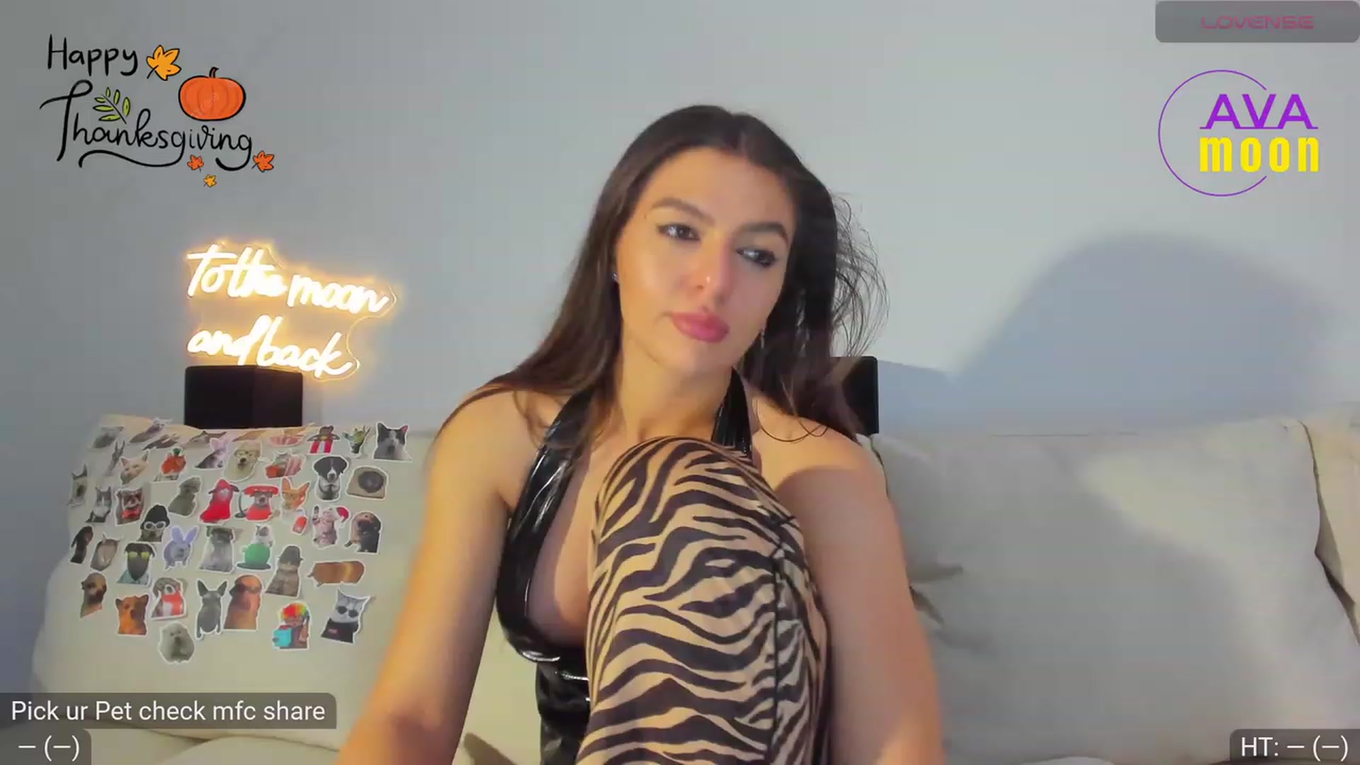 Gallery image thumbnail from AvaMoonlight's myfreecams stream on, 11/24/2023, 24:32 image 9 of 20