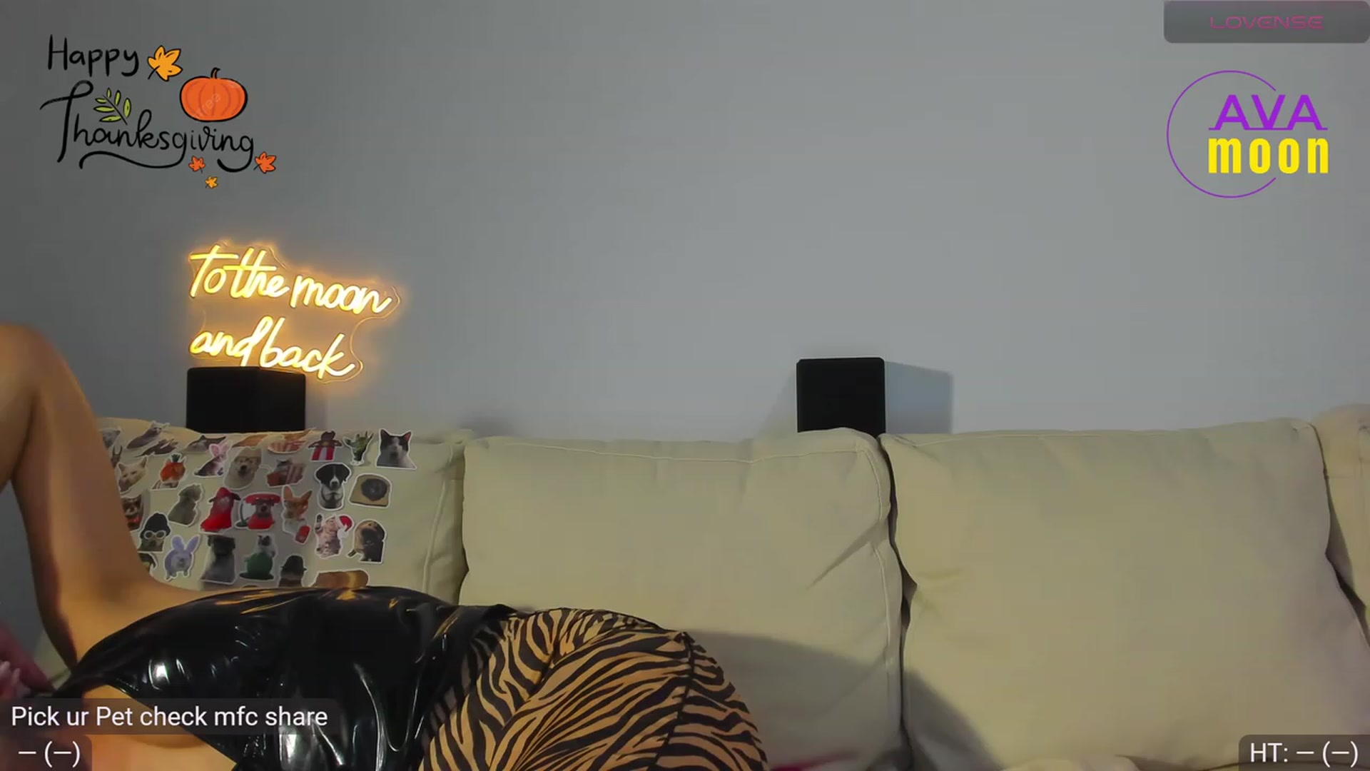 Gallery image thumbnail from AvaMoonlight's myfreecams stream on, 11/24/2023, 24:32 image 7 of 20
