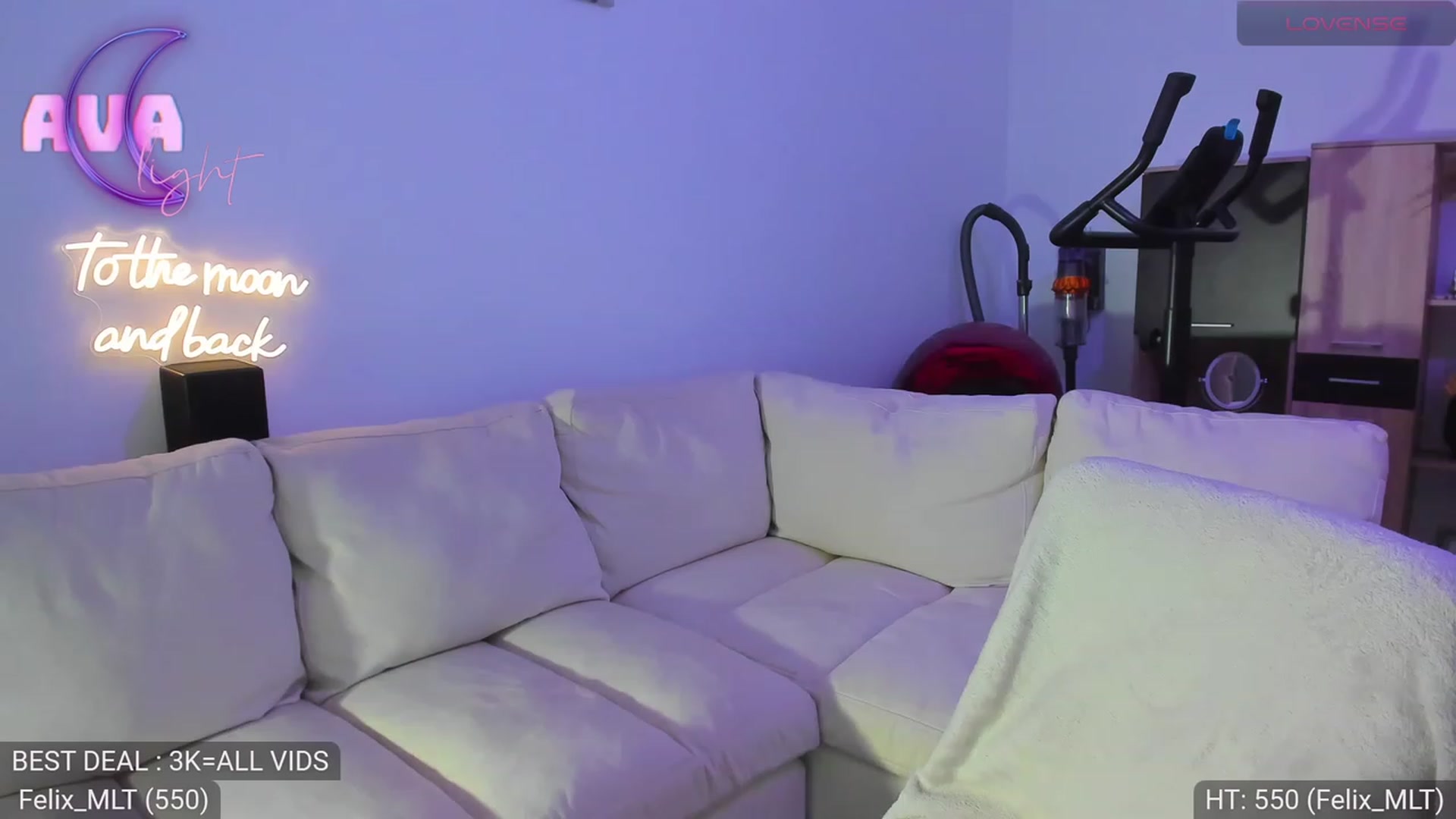 Gallery image thumbnail from AvaMoonlight's myfreecams stream on, 11/27/2023, 17:00 image 14 of 20