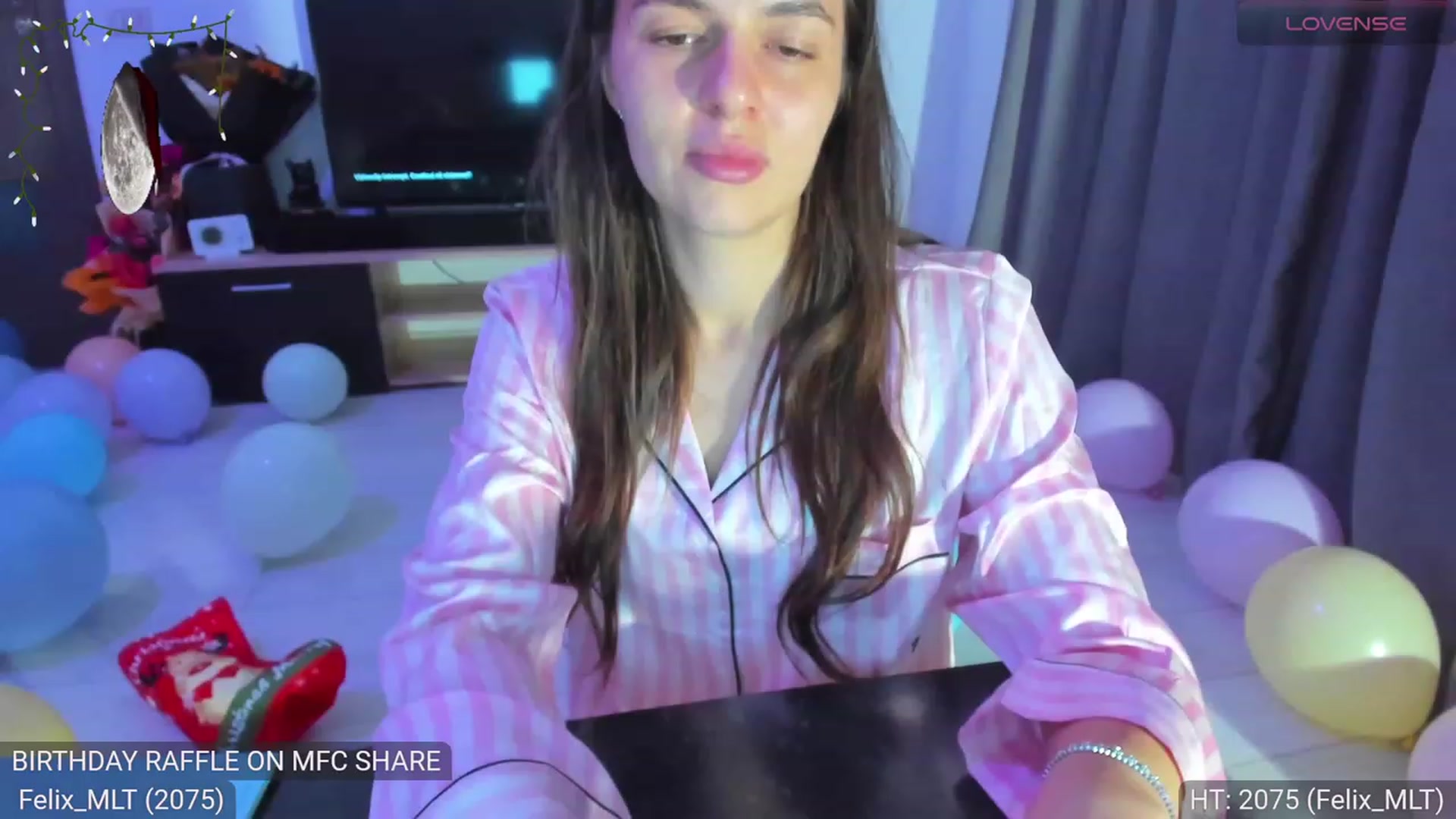 Gallery image thumbnail from AvaMoonlight's myfreecams stream on, 12/10/2023, 02:09 image 13 of 20