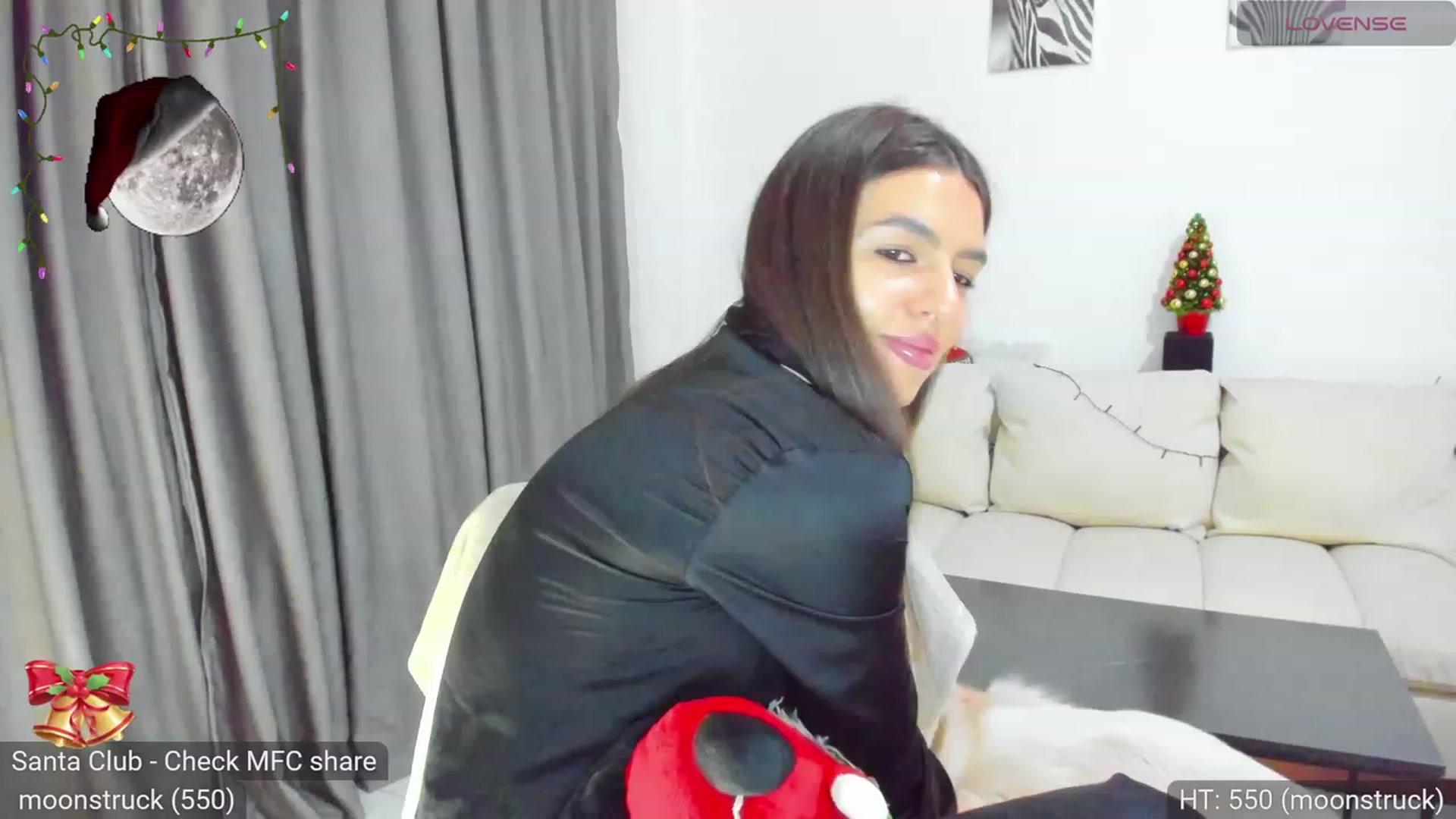 Gallery image thumbnail from AvaMoonlight's myfreecams stream on, 12/20/2023, 01:09 image 12 of 20