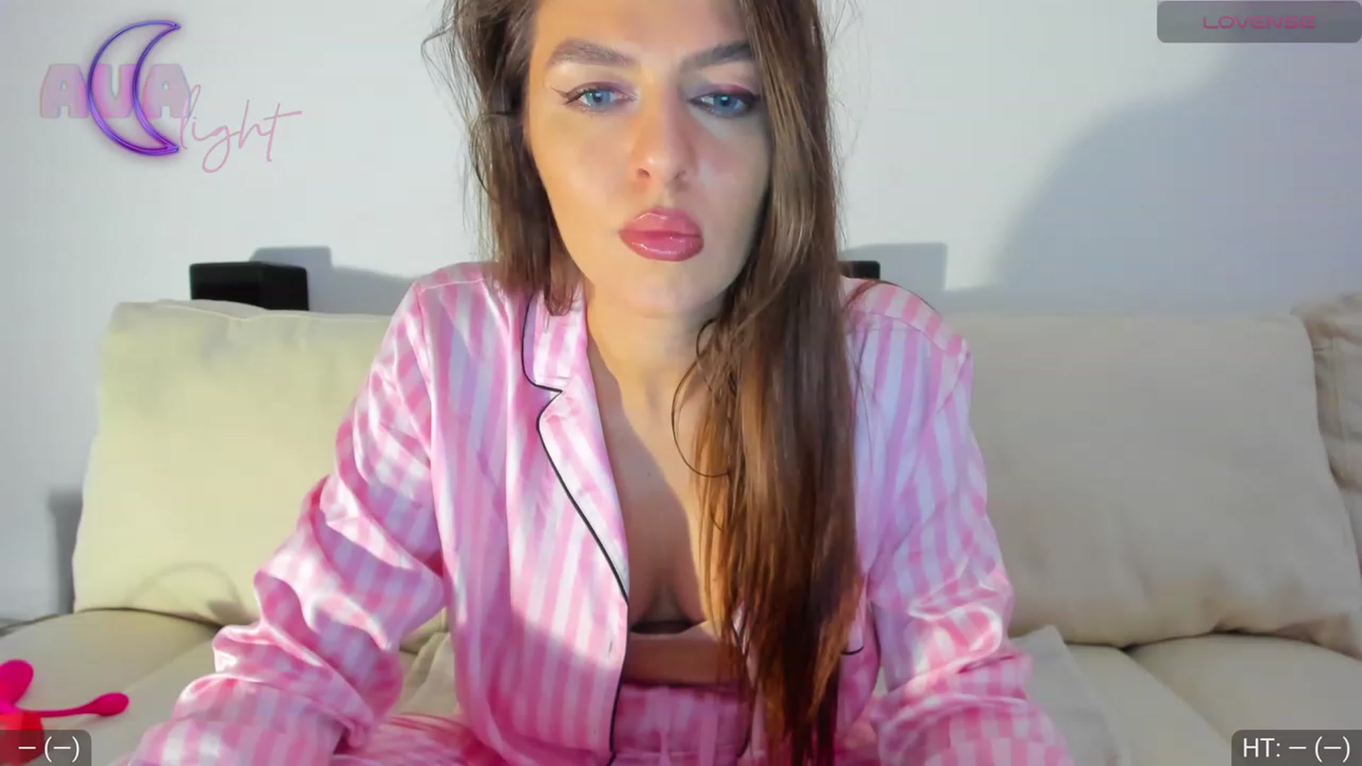 Gallery image thumbnail from AvaMoonlight's myfreecams stream on, 01/06/2024, 24:59 image 3 of 20
