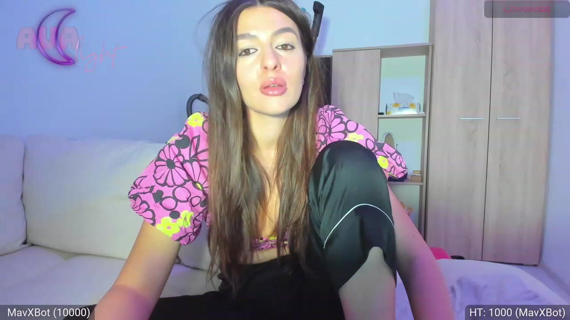 Gallery image thumbnail from AvaMoonlight's myfreecams stream on, 01/09/2024, 24:01 image 15 of 20