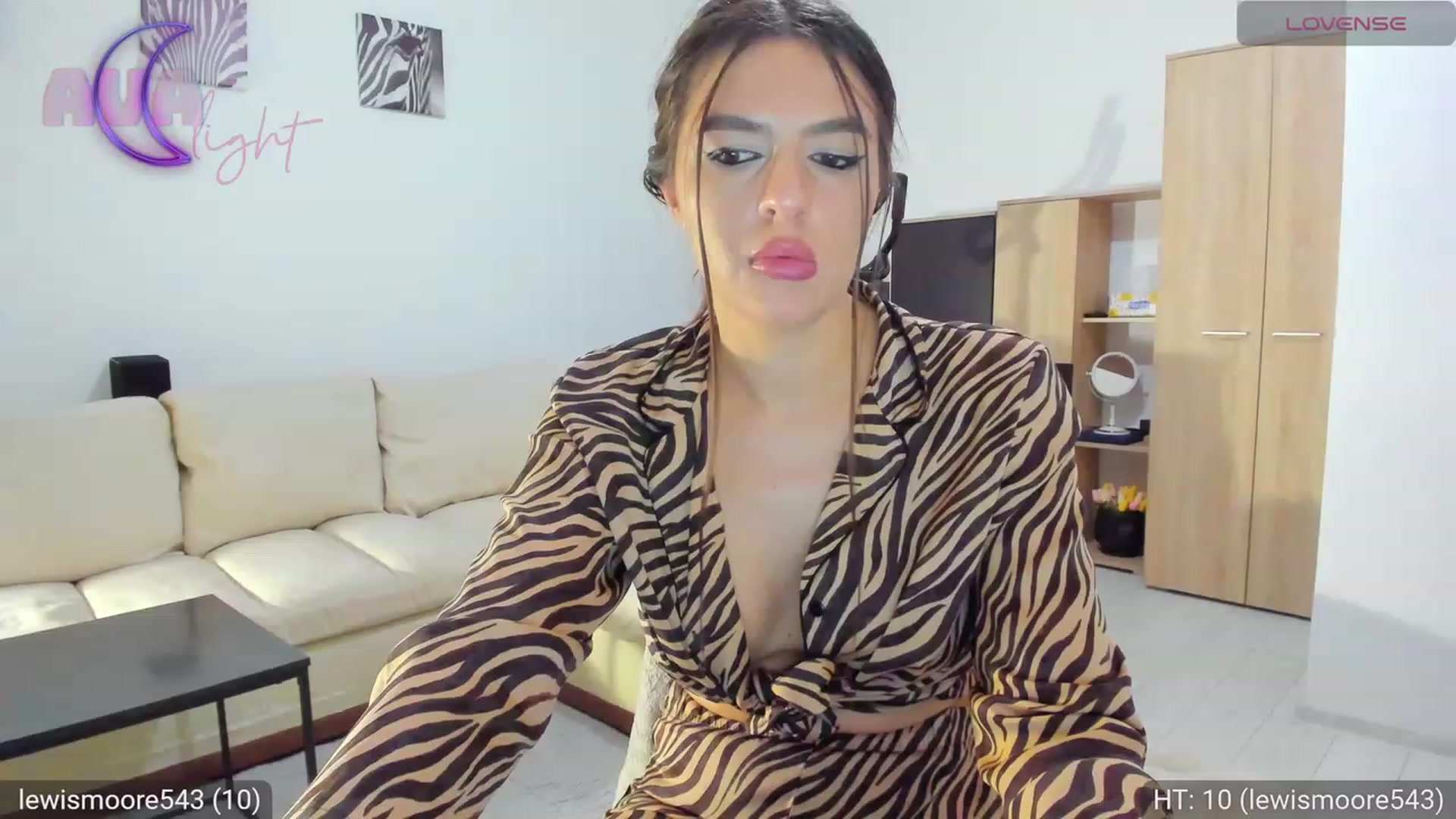 Gallery image thumbnail from AvaMoonlight's myfreecams stream on, 01/12/2024, 24:00 image 9 of 20