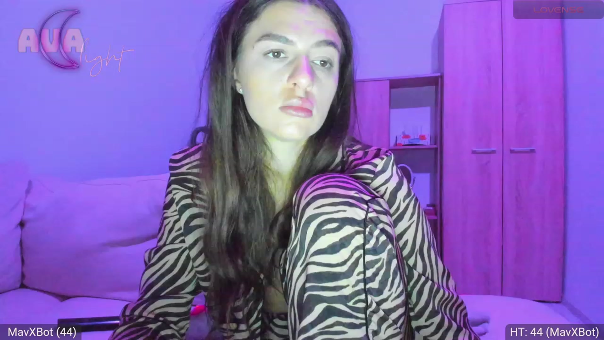 Gallery image thumbnail from AvaMoonlight's myfreecams stream on, 01/15/2024, 24:45 image 13 of 20