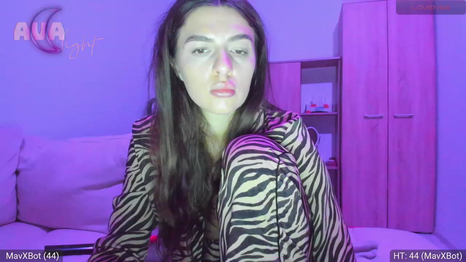 Gallery image thumbnail from AvaMoonlight's myfreecams stream on, 01/15/2024, 24:45 image 18 of 20