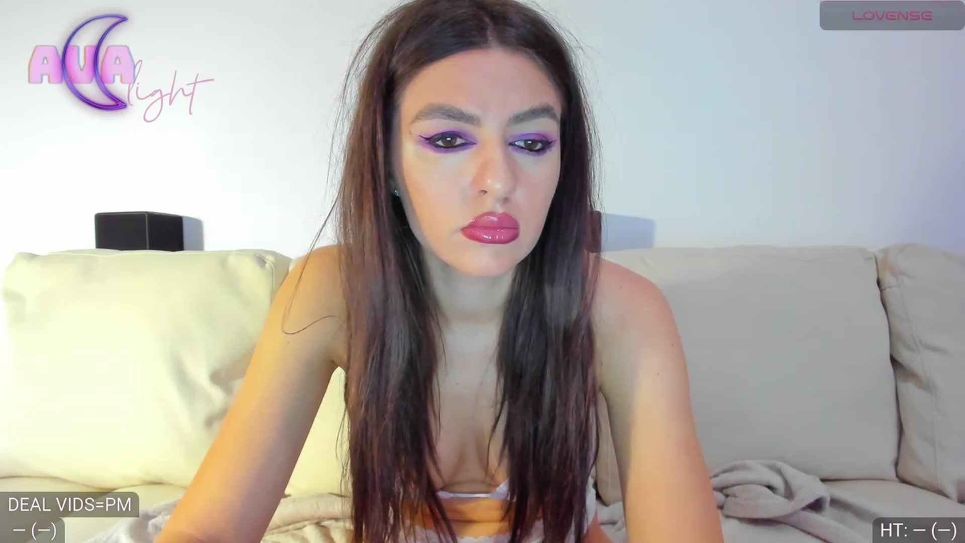 Gallery image thumbnail from AvaMoonlight's myfreecams stream on, 01/23/2024, 23:05 image 16 of 20