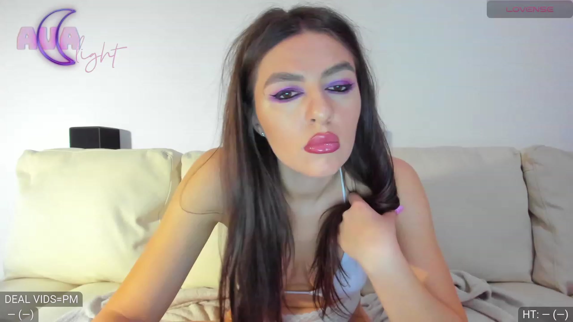 Gallery image thumbnail from AvaMoonlight's myfreecams stream on, 01/23/2024, 23:05 image 4 of 20