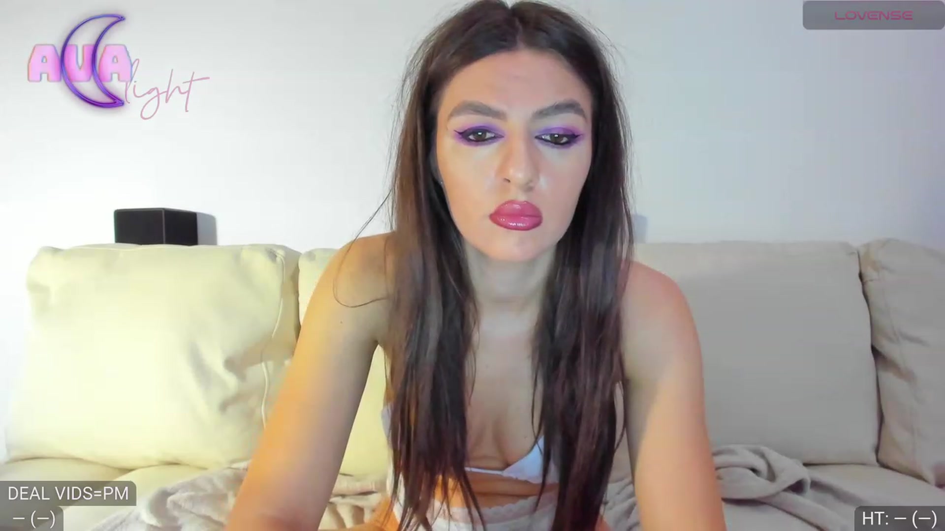 Gallery image thumbnail from AvaMoonlight's myfreecams stream on, 01/23/2024, 23:05 image 10 of 20
