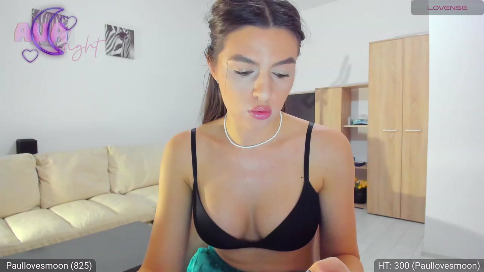 Gallery image thumbnail from AvaMoonlight's myfreecams stream on, 02/01/2024, 16:56 image 16 of 20