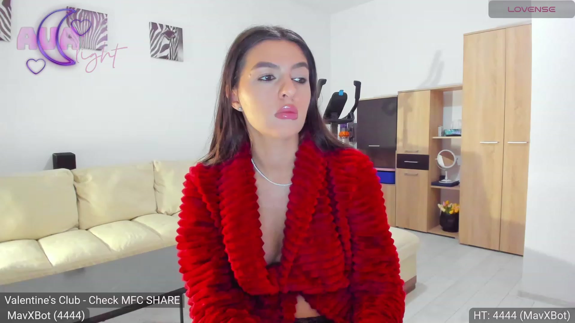Gallery image thumbnail from AvaMoonlight's myfreecams stream on, 02/02/2024, 24:30 image 19 of 20