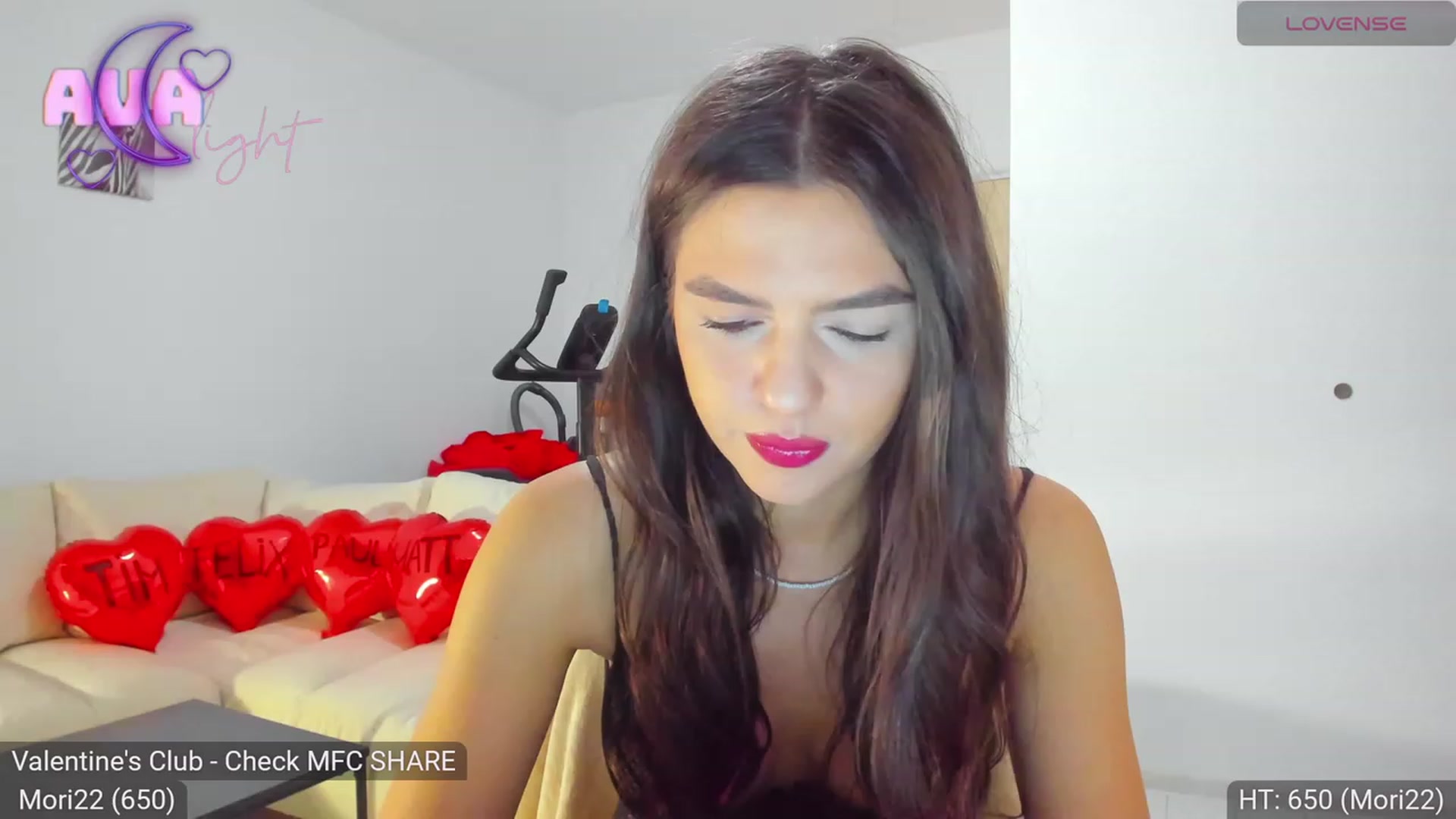 Gallery image thumbnail from AvaMoonlight's myfreecams stream on, 02/04/2024, 17:09 image 6 of 20