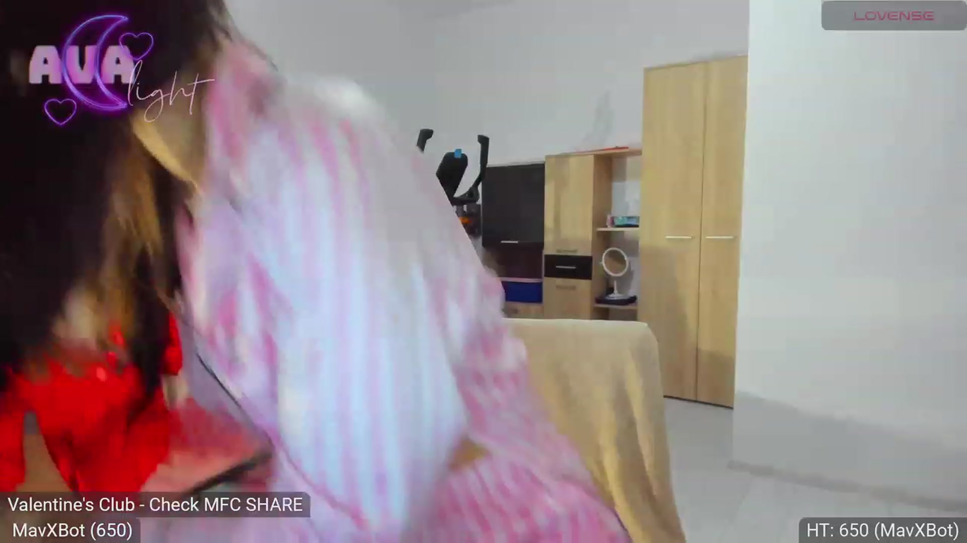 Gallery image thumbnail from AvaMoonlight's myfreecams stream on, 02/05/2024, 24:02 image 16 of 20