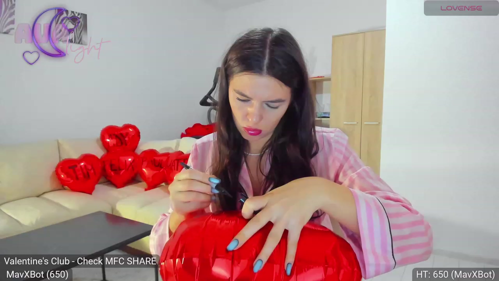 Gallery image thumbnail from AvaMoonlight's myfreecams stream on, 02/05/2024, 24:36 image 1 of 20