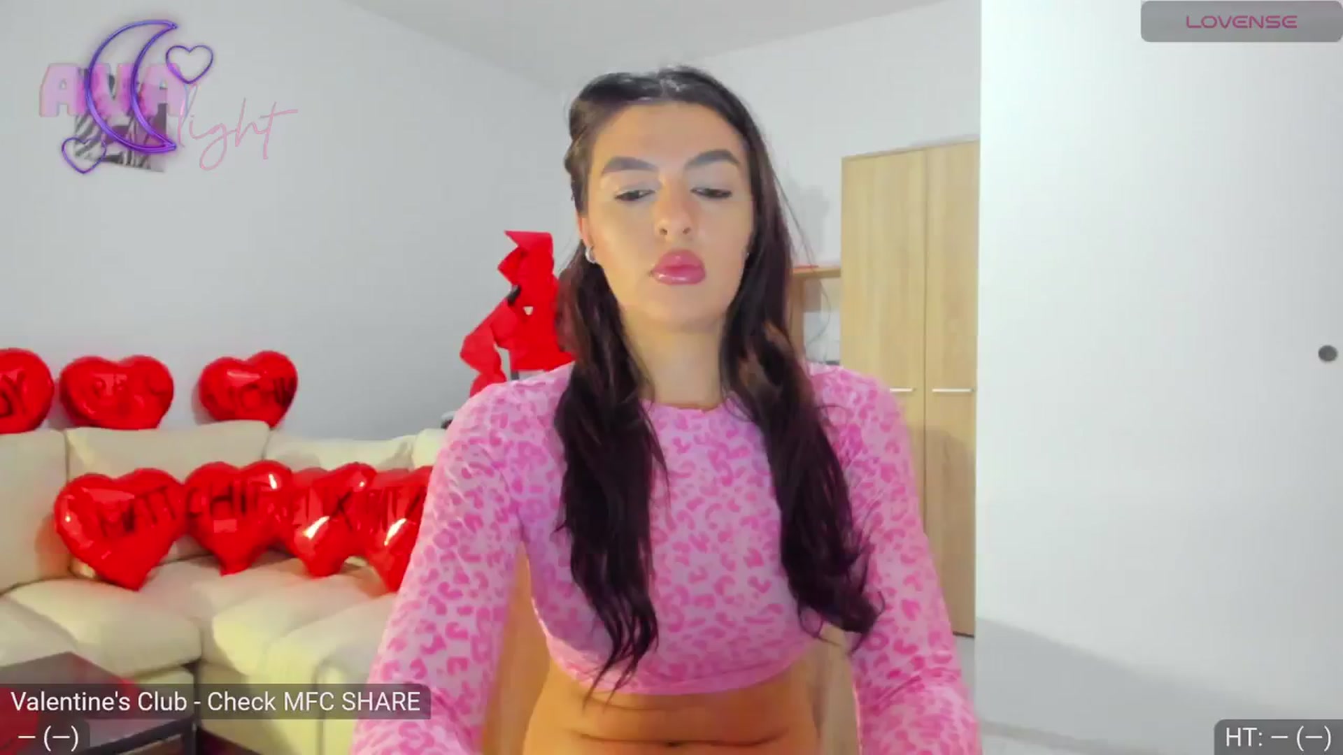 Gallery image thumbnail from AvaMoonlight's myfreecams stream on, 02/06/2024, 23:56 image 3 of 20