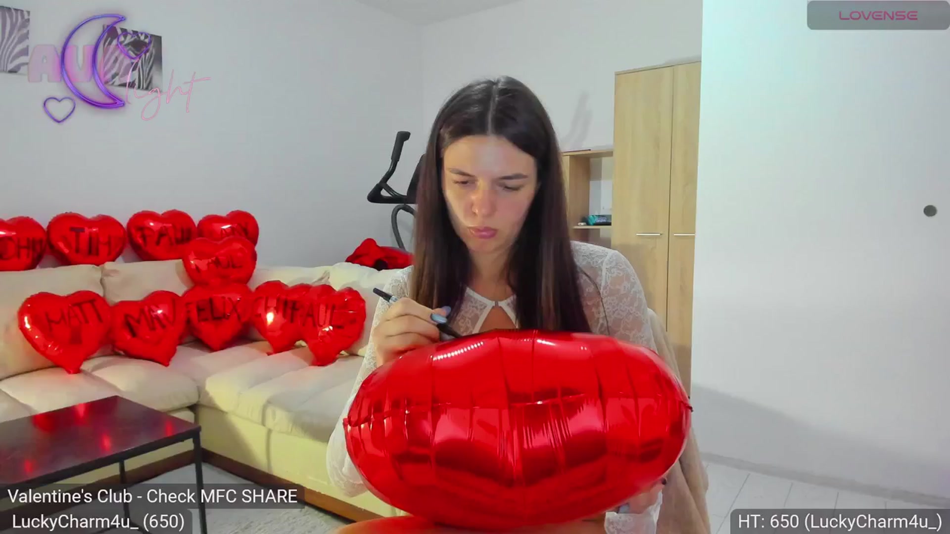 Gallery image thumbnail from AvaMoonlight's myfreecams stream on, 02/07/2024, 16:46 image 14 of 20