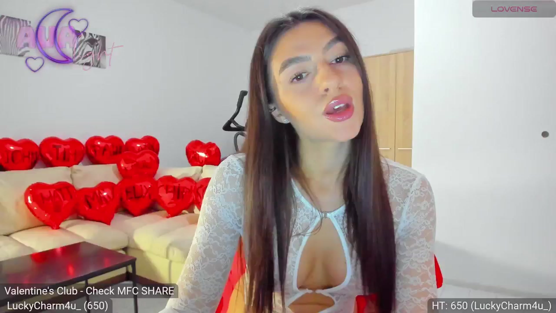 Gallery image thumbnail from AvaMoonlight's myfreecams stream on, 02/07/2024, 17:03 image 12 of 20