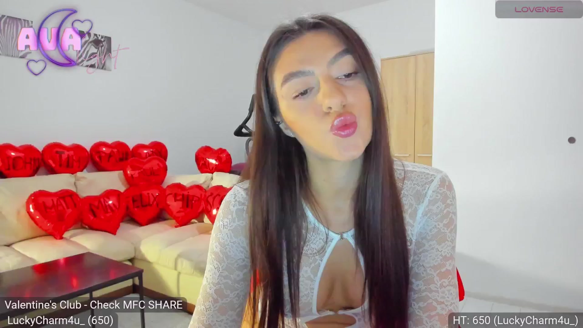 Gallery image thumbnail from AvaMoonlight's myfreecams stream on, 02/07/2024, 17:03 image 11 of 20
