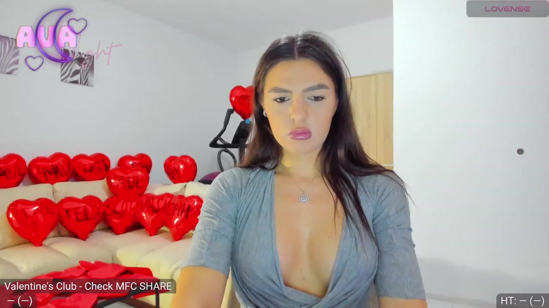 Gallery image thumbnail from AvaMoonlight's myfreecams stream on, 02/10/2024, 17:14 image 3 of 20
