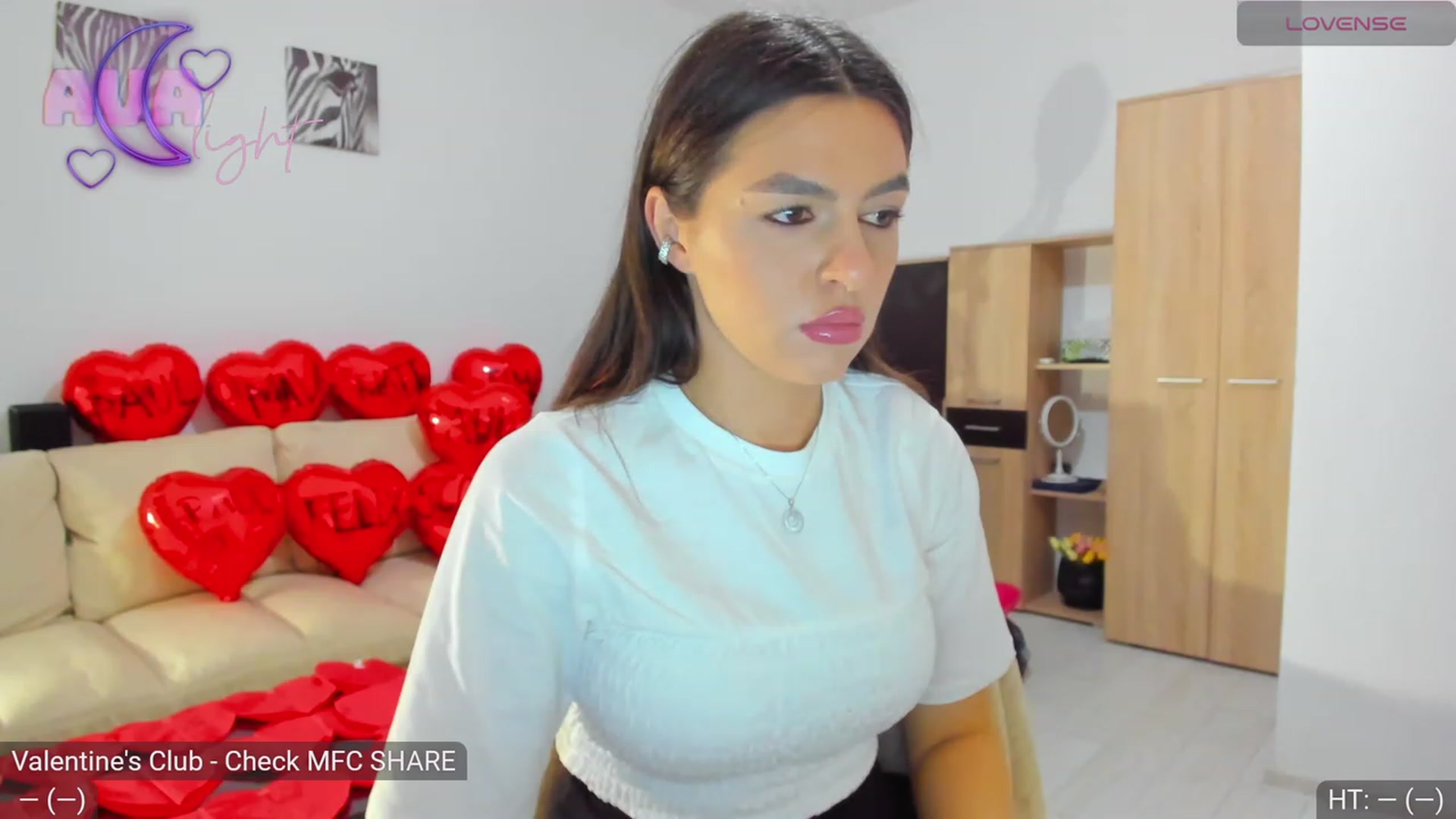 Gallery image thumbnail from AvaMoonlight's myfreecams stream on, 02/11/2024, 24:01 image 14 of 20
