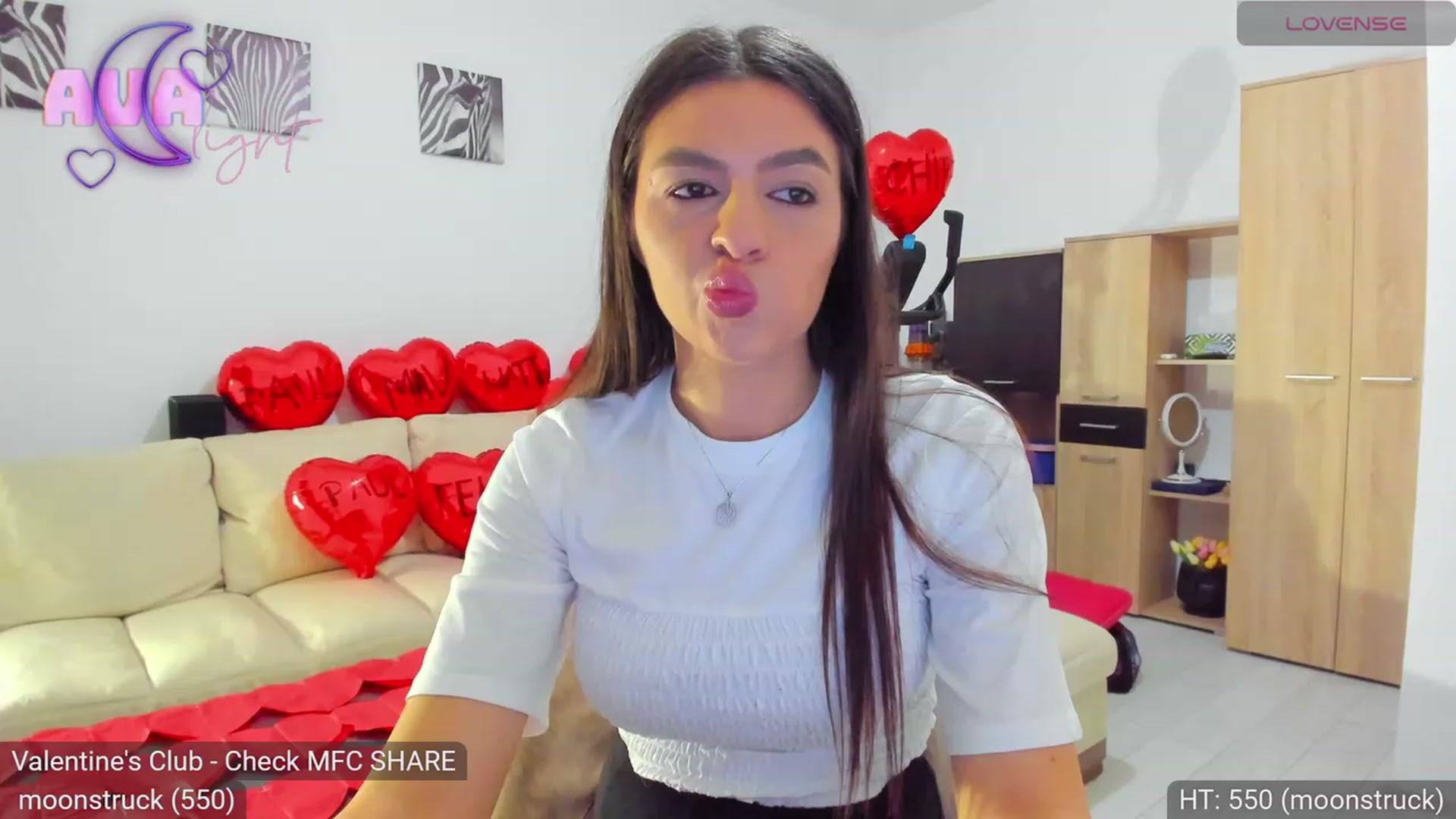 Gallery image thumbnail from AvaMoonlight's myfreecams stream on, 02/11/2024, 01:08 image 13 of 20