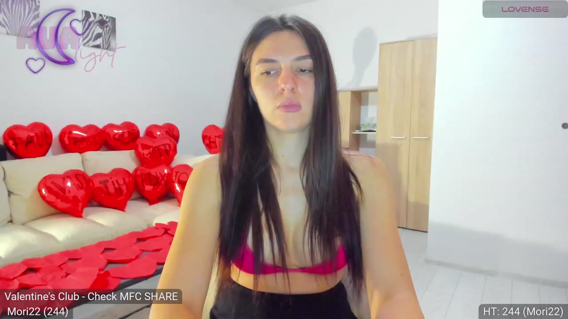 Gallery image thumbnail from AvaMoonlight's myfreecams stream on, 02/12/2024, 17:08 image 16 of 20