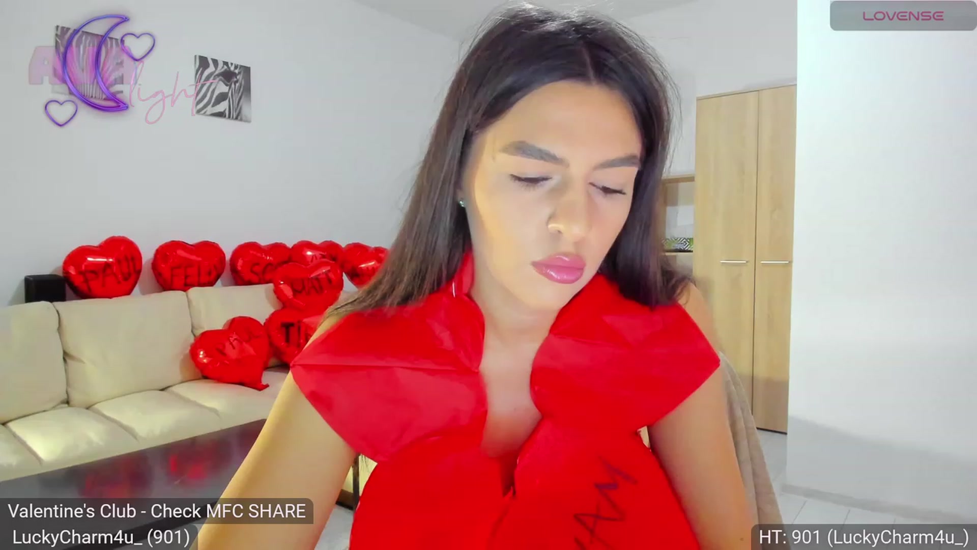 Gallery image thumbnail from AvaMoonlight's myfreecams stream on, 02/14/2024, 16:38 image 10 of 20