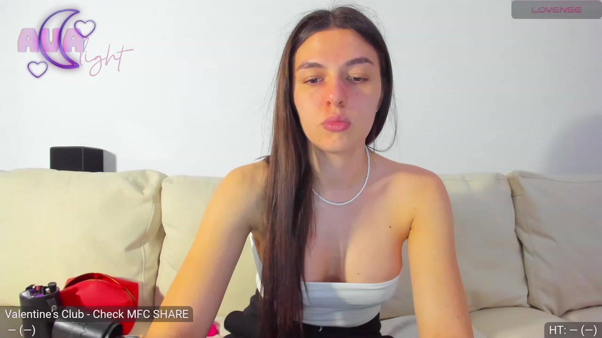 Gallery image thumbnail from AvaMoonlight's myfreecams stream on, 02/19/2024, 16:47 image 2 of 20