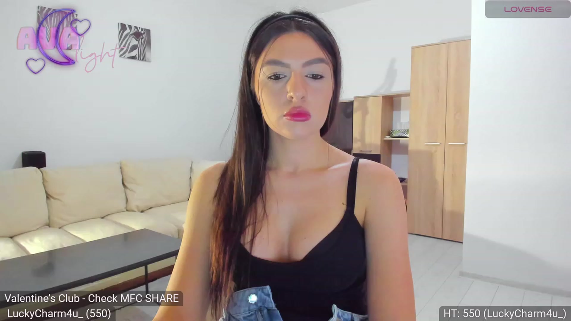 Gallery image thumbnail from AvaMoonlight's myfreecams stream on, 02/21/2024, 17:02 image 19 of 20