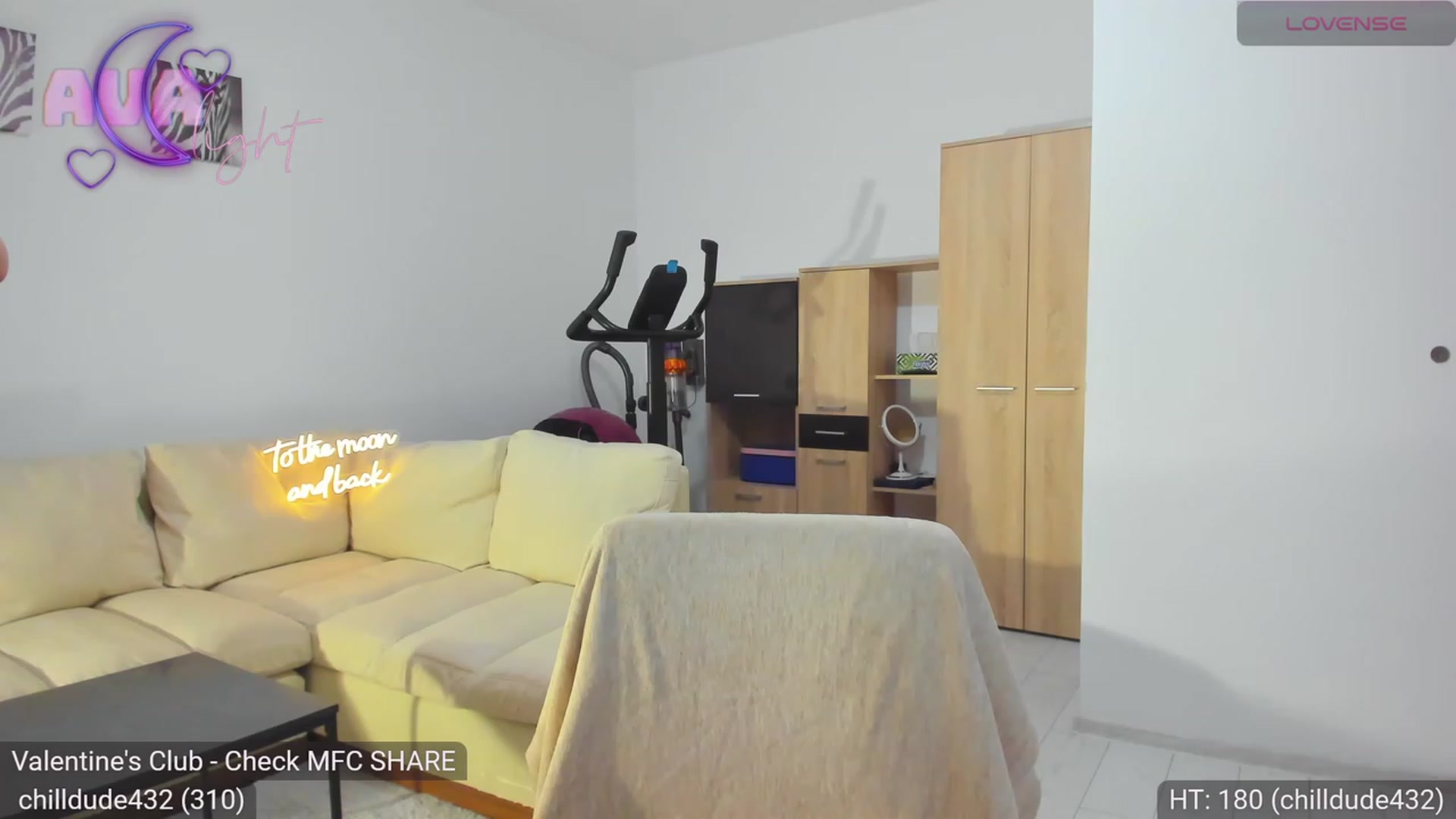 Gallery image thumbnail from AvaMoonlight's myfreecams stream on, 02/25/2024, 17:20 image 6 of 20