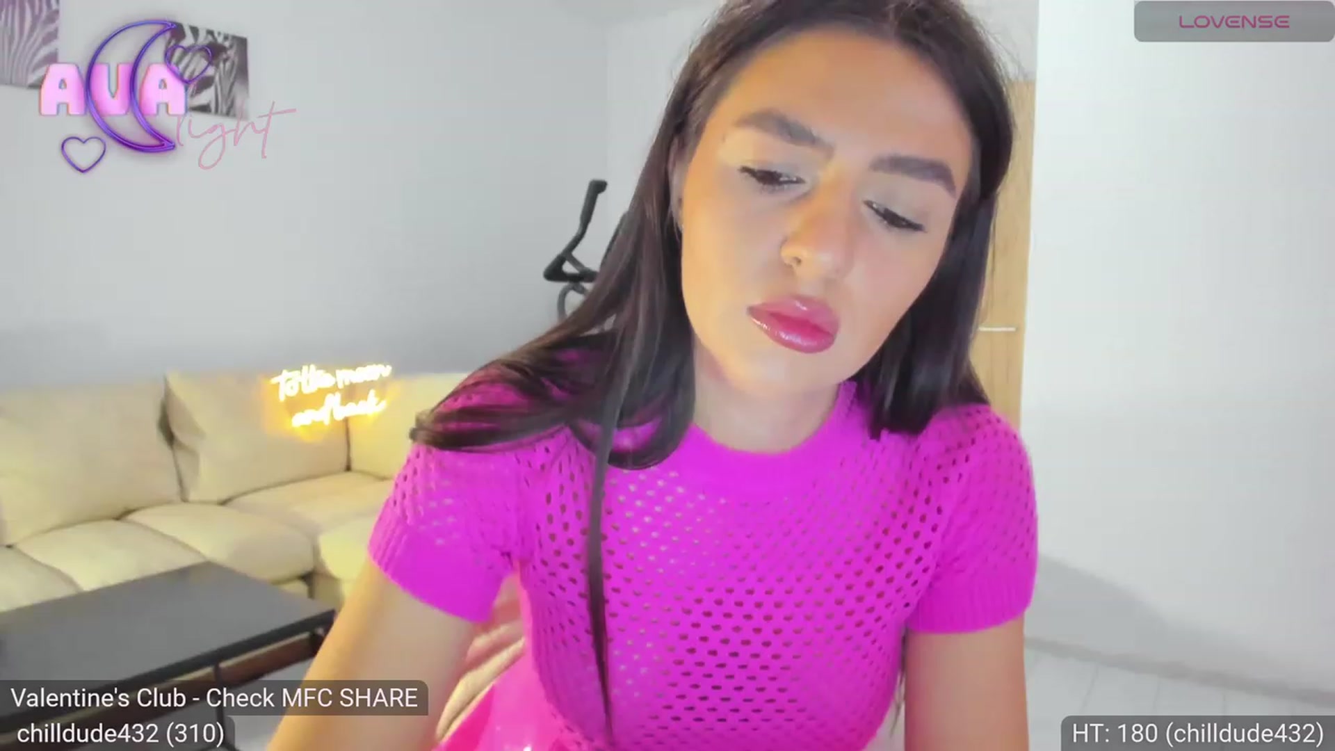 Gallery image thumbnail from AvaMoonlight's myfreecams stream on, 02/25/2024, 17:20 image 17 of 20