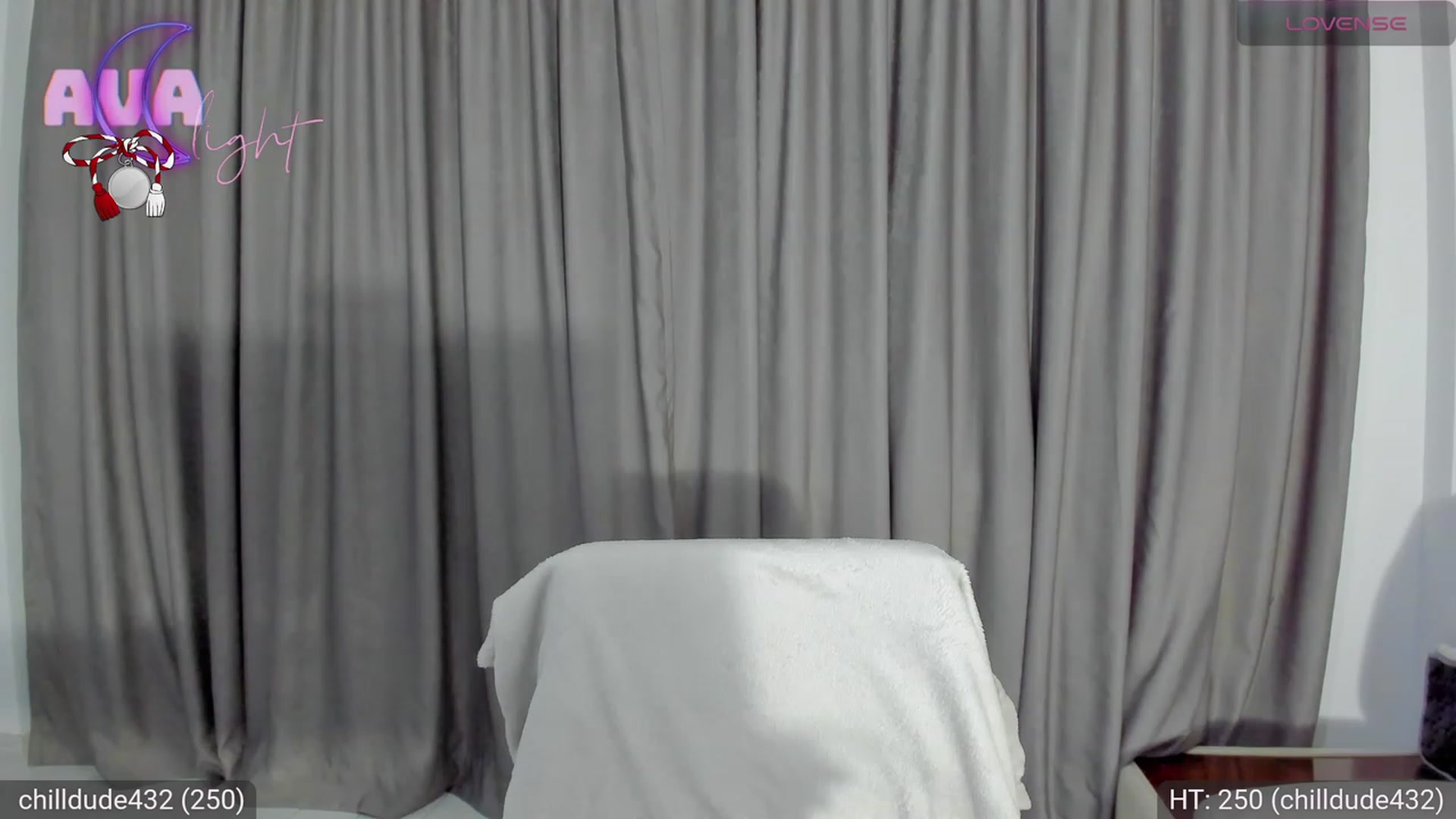 Gallery image thumbnail from AvaMoonlight's myfreecams stream on, 03/05/2024, 24:40 image 17 of 20