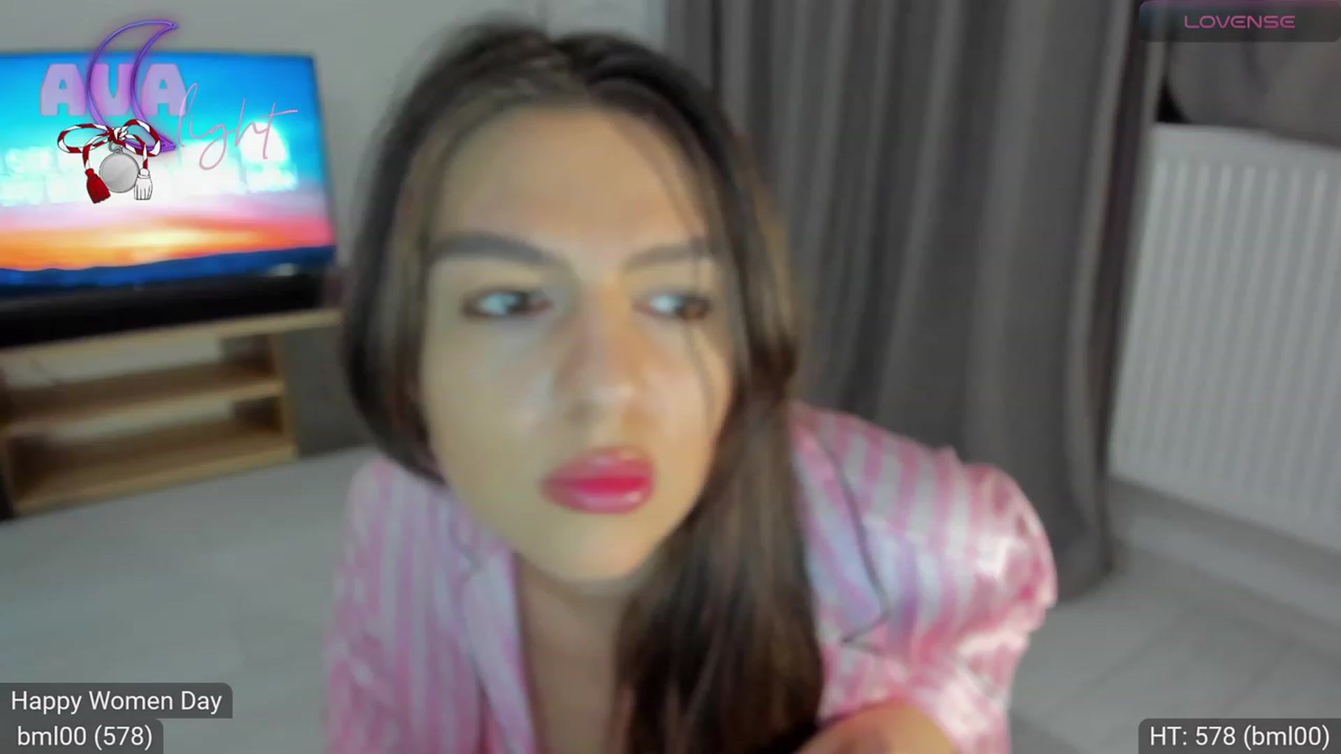 Gallery image thumbnail from AvaMoonlight's myfreecams stream on, 03/09/2024, 01:28 image 16 of 20