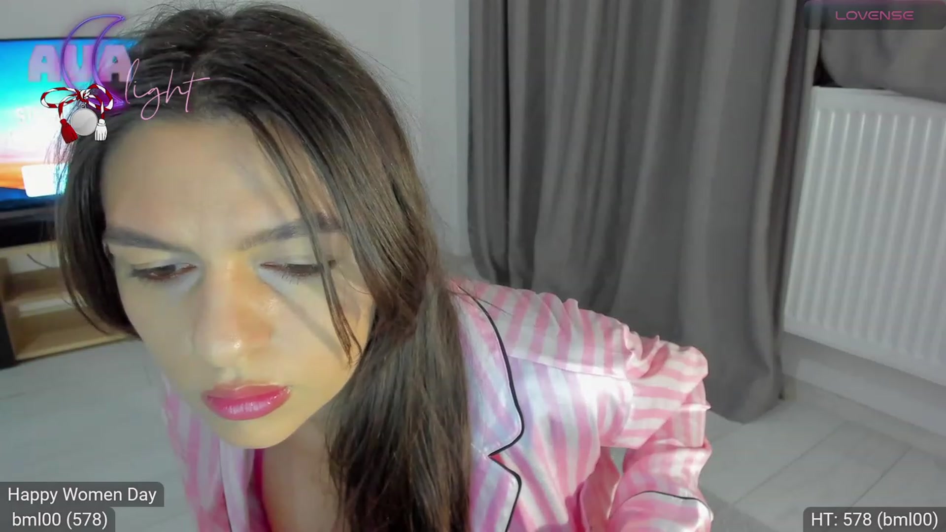 Gallery image thumbnail from AvaMoonlight's myfreecams stream on, 03/09/2024, 01:28 image 15 of 20